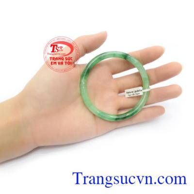 Vòng ngọc thiên nhiên đeo hợp phong thủy