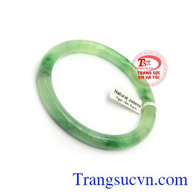 Vòng tay vân ngọc đeo hợp thời trang và phong thủy