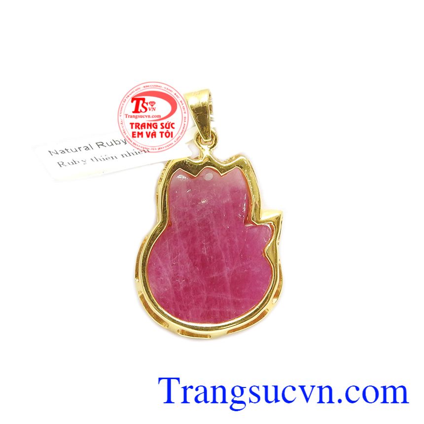 Mặt dây hồ ly ruby đẹp mang nét thiết kế trang nhã nhằm tôn vinh vẻ đẹp của viên ruby hình hồ ly.