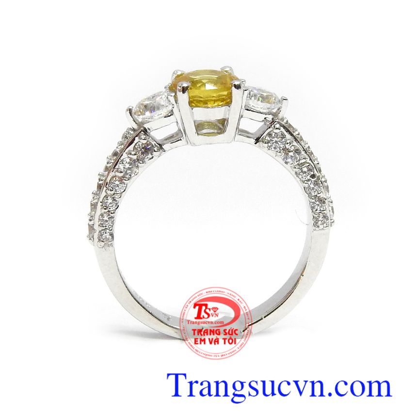 Nhẫn vàng trắng 14k tinh xảo, độc đáo
