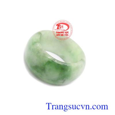 Nhẫn ngọc đeo tay đẹp