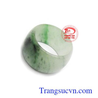 Nhẫn ngọc cẩm thạch thiên nhiên cao cấp