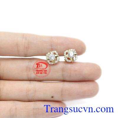 Sản phẩm có thể kết hợp cùng nhiều trang phục và phụ kiện khác nhau. 