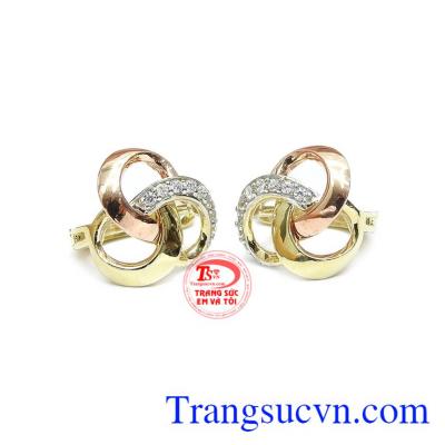 Hoa tai tinh tế Hàn Quốc là sự kết hợp giữa vàng màu, vàng hồng và đá Cz giúp sản phẩm trở nên hoàn hảo.