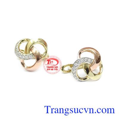 Đôi hoa tai bền đẹp, bảo hành uy tín.