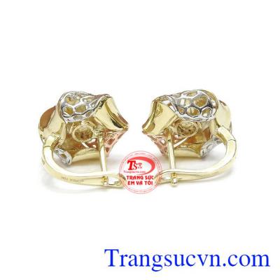 Sự thiết kế này mang đến cho người đeo sự sang trọng và vô cùng quyến rũ. 