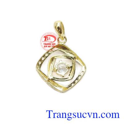 Mặt dây sang trọng nhập khẩu từ Hàn Quốc.