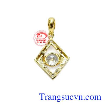 Mặt dây nữ Hàn Quốc đẹp mang nét tinh tế, sang trọng.