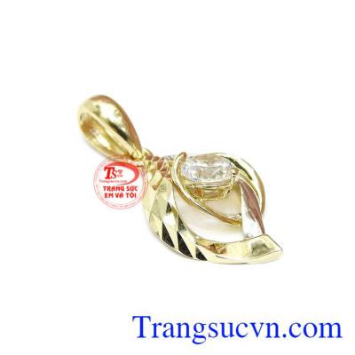 Sản phẩm mang nét thiết kế nhẹ nhàng thể hiện sự dịu dang của người phụ nữ. 