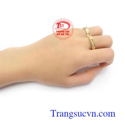 Nhẫn Cưới Gắn Saphir Lứa Đôi