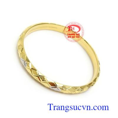 Vòng Tay Vàng 18k Xinh Xắn phù hợp làm quà tặng cho người yêu thương