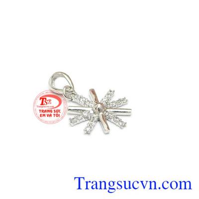 Sản phẩm thiết kế vô cùng tinh tế, đáng yêu thích hợp dành tặng cho người phụ nữ mà bạn yêu thương.