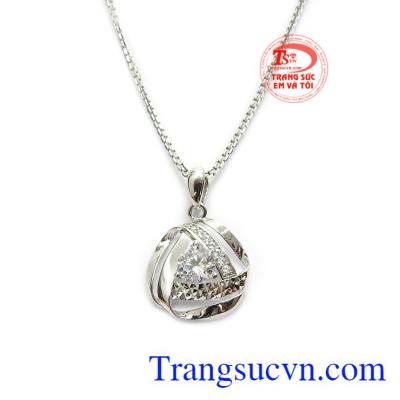 Sản phẩm trẻ trung, đẹp mắt thích hợp làm quà tặng cho người thân và bạn bè.