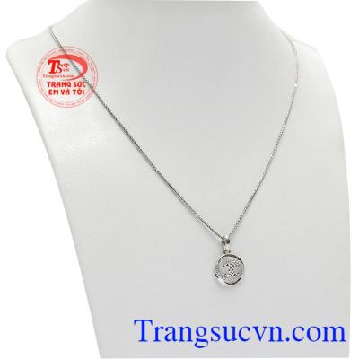 Bộ trang sức channel Hàn Quốc đẹp được thiết kế nhỏ xinh và rất đáng yêu. 