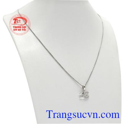 Bộ trang sức channel Hàn Quốc tỏa sáng là một thiết kế quen thuộc với các chị em phụ nữ.