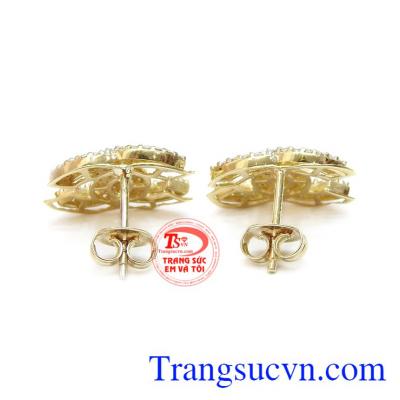 Đôi hoa tai nhỏ nhưng lại giúp người dùng hoàn thiện hơn, hoàn hảo hơn trong mắt người nhìn. 