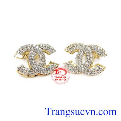 Hoa tai channel Hàn Quốc được thiết kế rất tinh tế, tỉ mỉ.