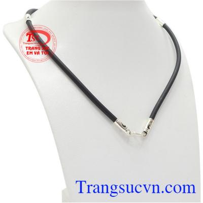 Dây cao su bọc bạc đẹp mang đến cho phái mạnh một sản phẩm chắc khỏe, nam tính.