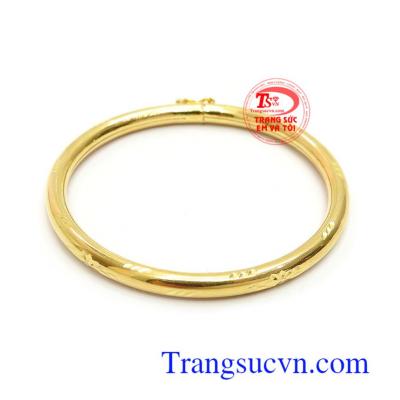 Lắc Vàng Tây Tặng Bé Yêu là món quà tuyệt vời dành tặng cho bé những dịp ý nghĩa như sinh nhật, đầy tháng