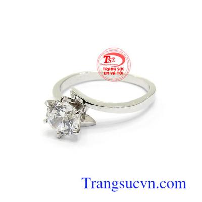 Nhẫn nữ đính đá sang trọng, cá tính