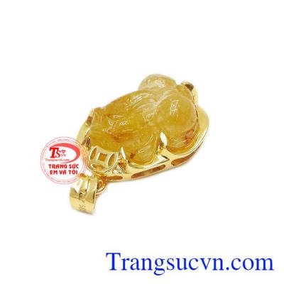 Sản phẩm thích hợp cho người mệnh kim và mệnh thổ. 