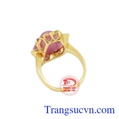 Nhẫn có giấy kiểm định đá quý, bảo hành uy tín, giao hàng toàn quốc.