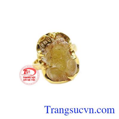 Nhẫn tỳ hưu thạch anh tóc hợp mệnh thích hợp dành cho người mệnh kim và mệnh thổ.