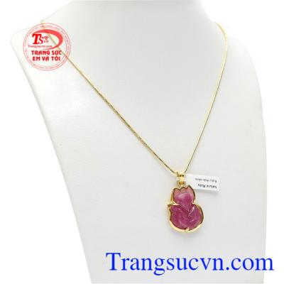 Bộ trang sức hồ ly ruby đẹp được chế tác từ ruby thiên nhiên.