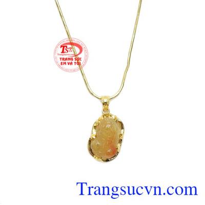Sản phẩm thiết kế trẻ trung, năng động mang đến cho người dùng bộ trang sức đẹp và hợp mệnh. Bộ trang sức tỳ hưu thạch anh tóc thiên nhiên