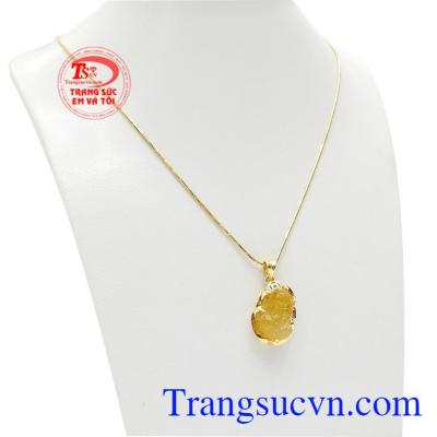 Bộ trang sức tỳ hưu thạch anh tóc thịnh vượng được chế tác tinh tế, sang trọng và đẹp mắt. 
