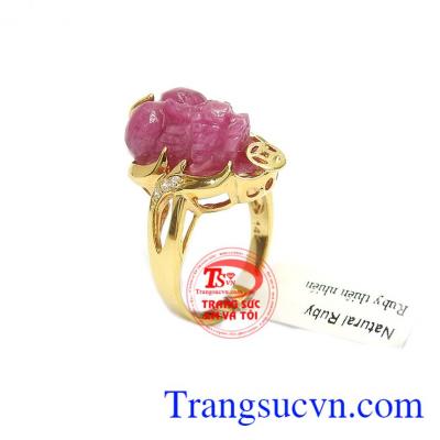 Nhẫn ruby tỳ hưu may mắn