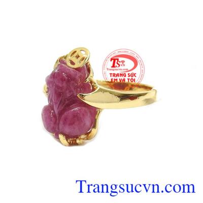 Nhẫn ruby tỳ hưu thịnh vượng vàng 14k