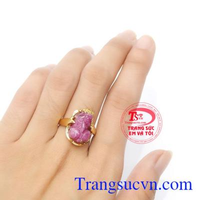 Nhẫn Nữ Tỳ Hưu