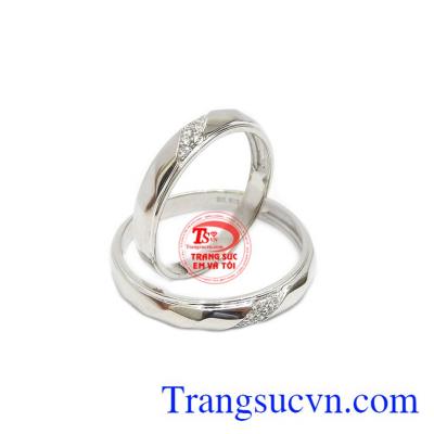 Với thiết kế tinh tế, sang trọng sẽ giúp ngày cưới của bạn thêm viên mãn.