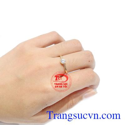 Nhẫn được chế tác từ vàng 10k, bảo hành uy tín, giao hàng toàn quốc. 