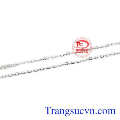 Sản phẩm chê tác từ vàng 10k sáng bóng, bền đẹp. 