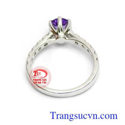 Nhẫn nữ thạch anh tím thiên nhiên