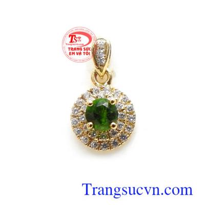 Mặt dây chuyền Diopside tài lộc