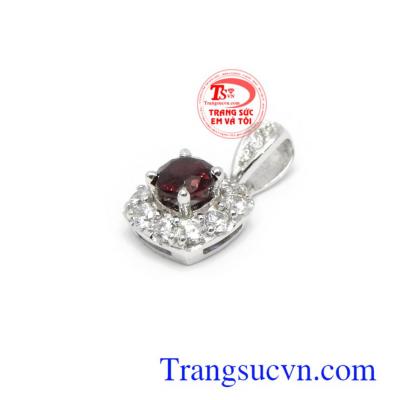 Mặt dây Granat thiên nhiên phong thủy bình an