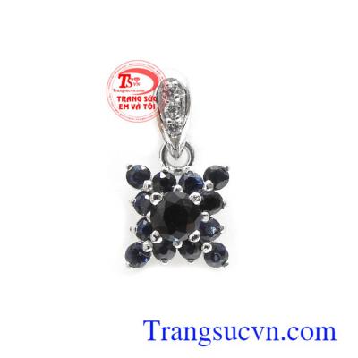 Mặt dây Sapphire may mắn