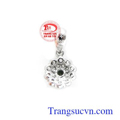 Mặt dây Sapphire 14k hưng thịnh phù hợp nhiều loại dây chuyền khác nhau