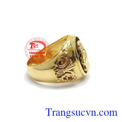 Nhẫn vàng gắn đá chủ jadeite thiên nhiên