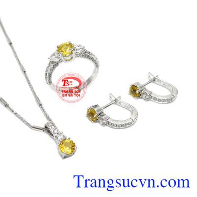 Bộ trang sức Sapphire vàng tài lộc