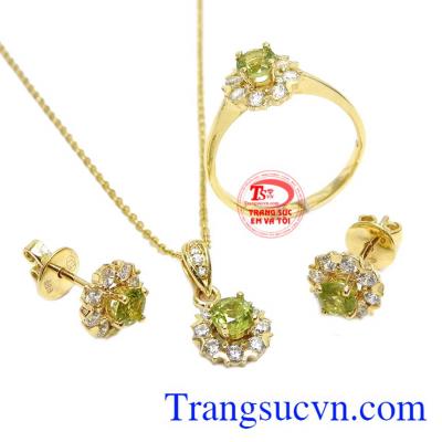 Bộ trang sức vàng peridot an nhiên