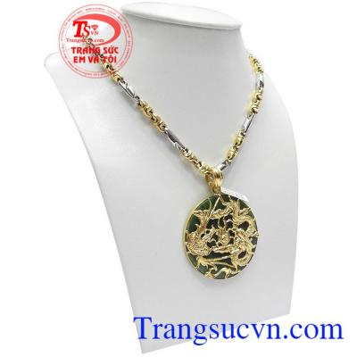 Sản phẩm ngọc cẩm thạch thiên nhiên được bọc rồng vàng 3D 14k được kết hợp với dây chuyền vàng Italy 18k sang trọng