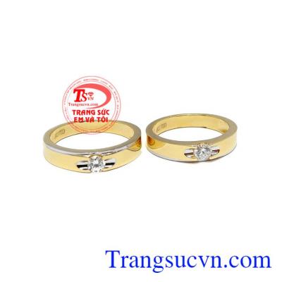 Đôi nhẫn cưới thủy chung dành cho các cặp đôi bạn trẻ có mong muốn tìm những đôi nhẫn cưới đơn giản nhưng không kém phần sang trọng, trẻ trung