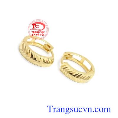 Hoa tai vàng phong cách thời trang