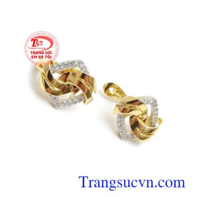 Hoa tai vàng tây quý phái