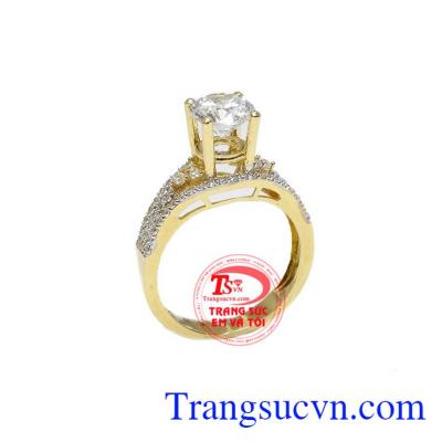 Sản phẩm đẹp được thiết kế tinh tế, sang trọng với các các hàng đá được gắn lấp lánh