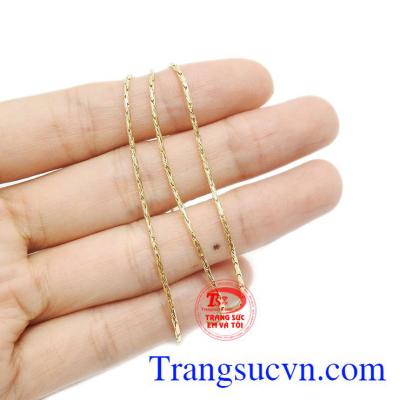 Dây chuyền có thể kết hợp cùng mặt dây để tạo sự thay đổi